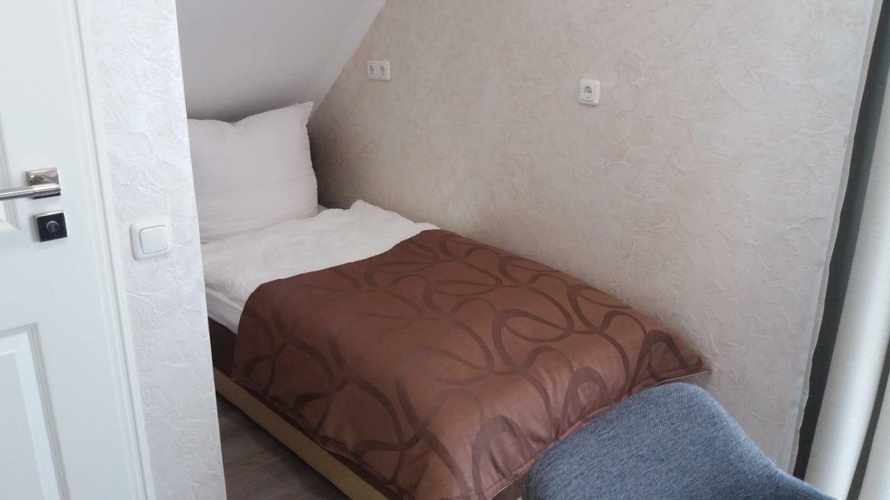 Hotel Mueller Residenz Zur S-Bahn Karlsfeld Esterno foto