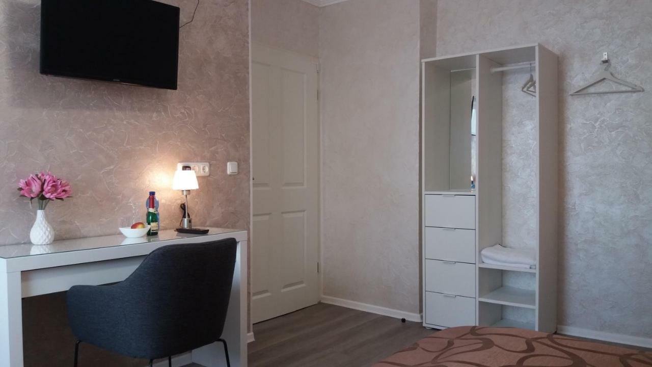 Hotel Mueller Residenz Zur S-Bahn Karlsfeld Esterno foto