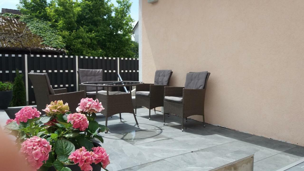 Hotel Mueller Residenz Zur S-Bahn Karlsfeld Esterno foto